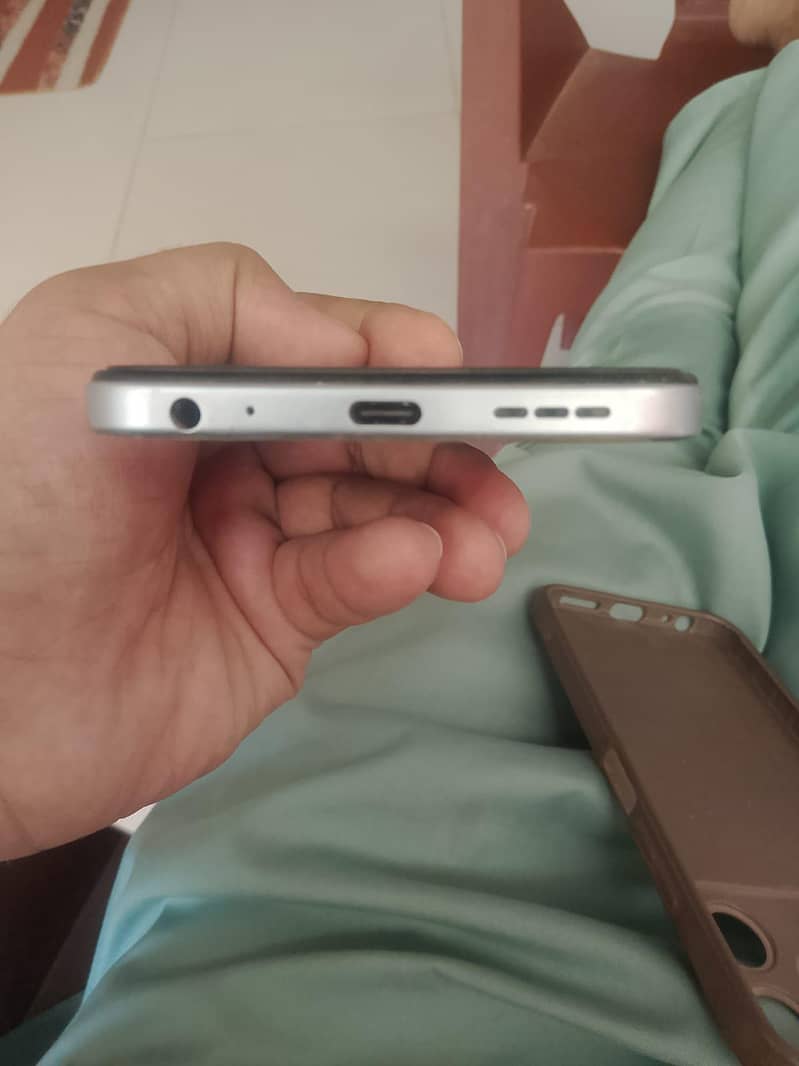 Tecno Spark 40 2