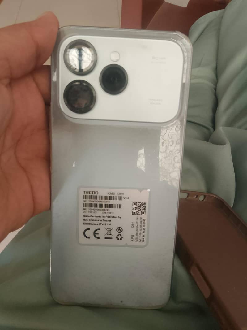 Tecno Spark 40 4