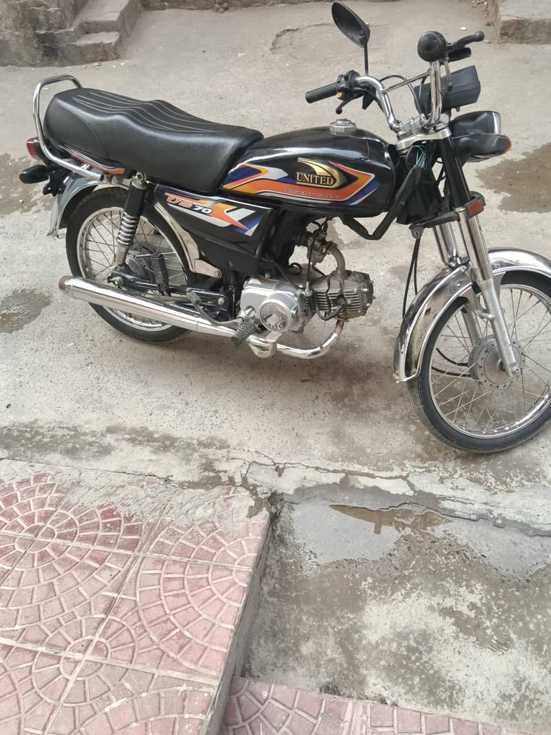 United CD 70 1