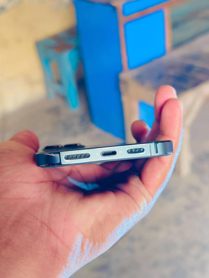 Apple iPhone 13 Pro Max 3