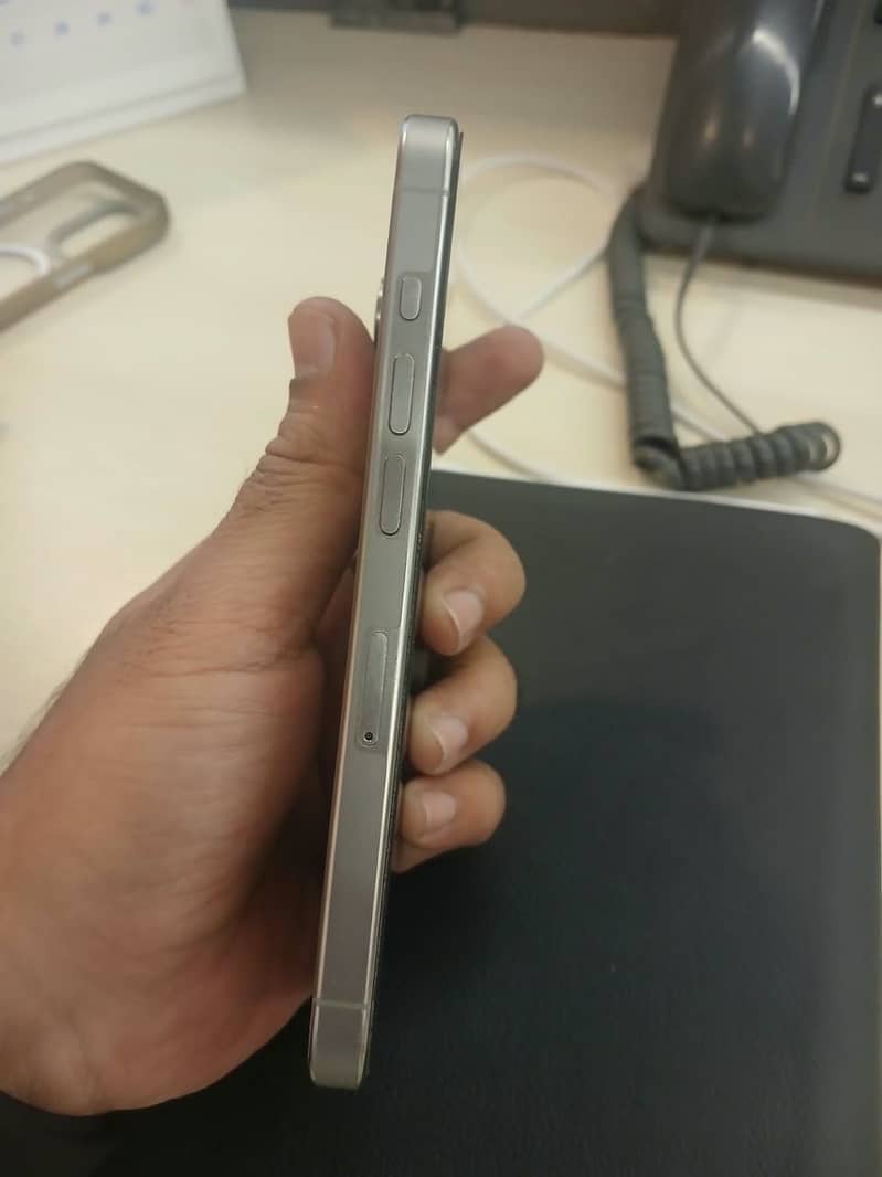 Apple iPhone 15 Pro - PTA 2