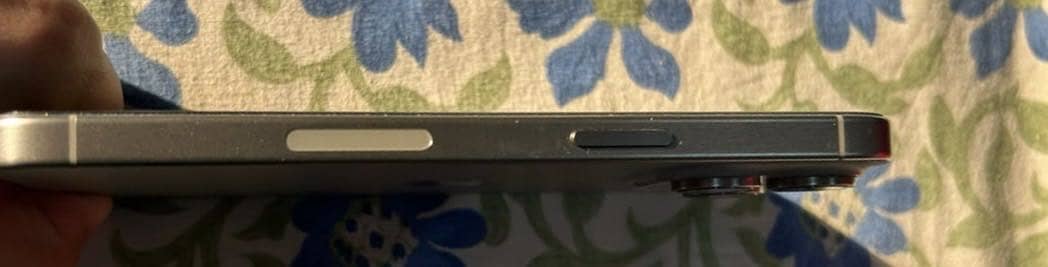 Apple iPhone 15 Pro Max 2