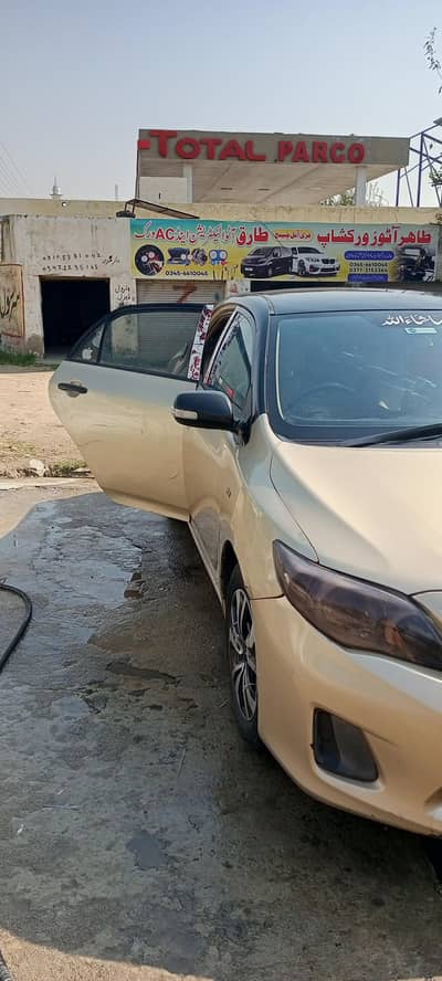 Toyota Corolla GLI 2011