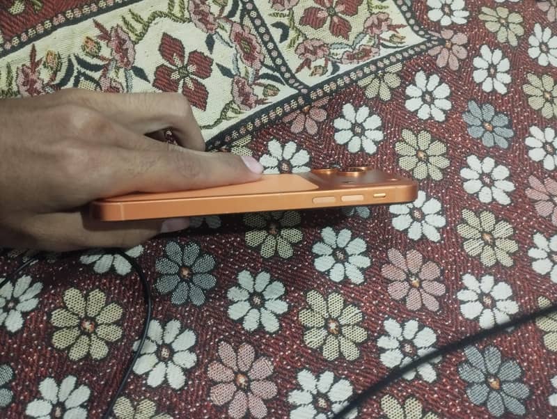 iPhone 11 3