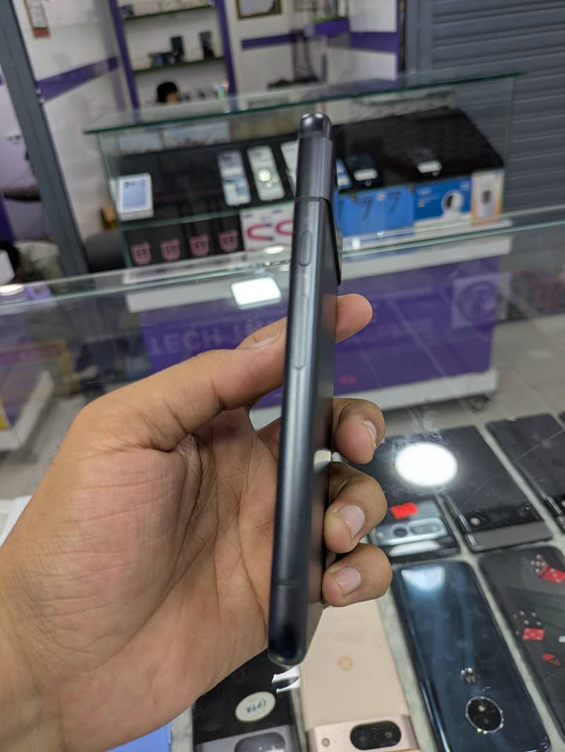 Google Pixel 8a 1