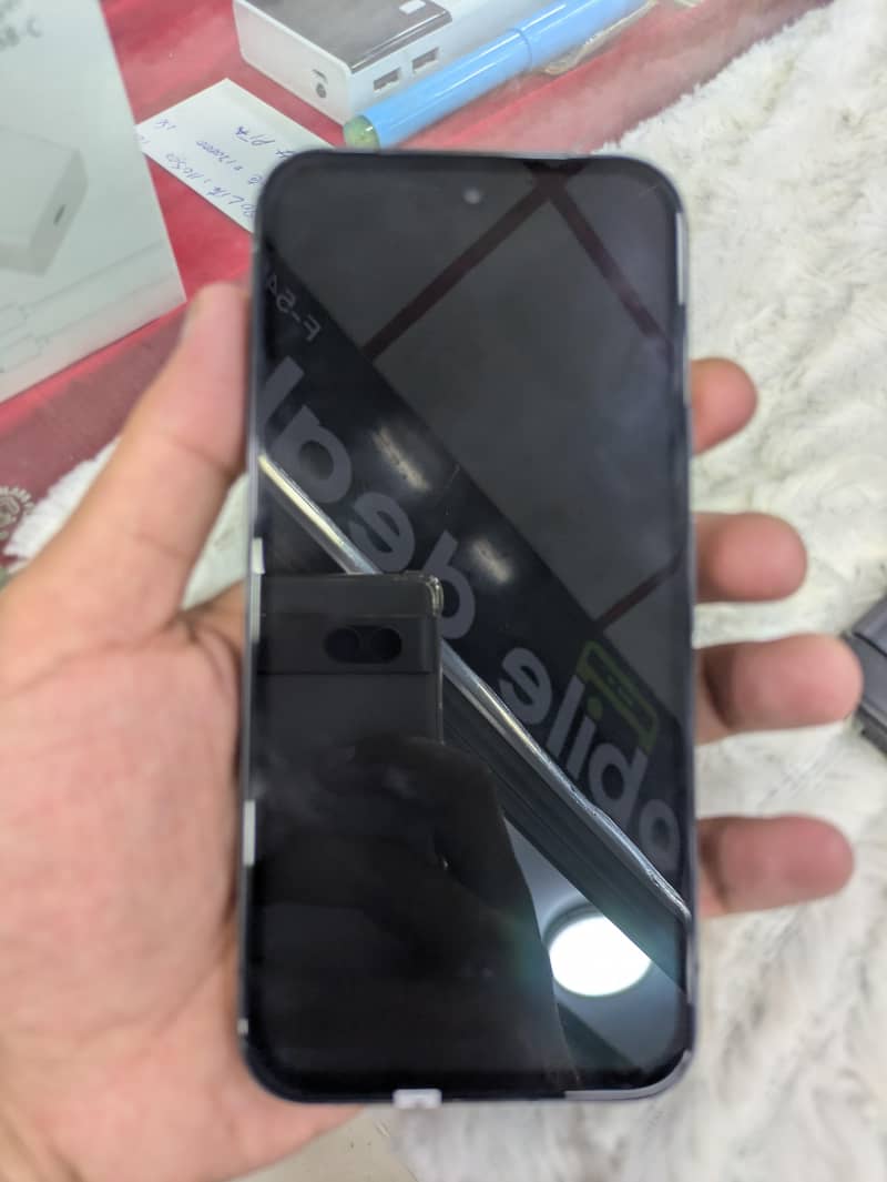 Google Pixel 8a 3