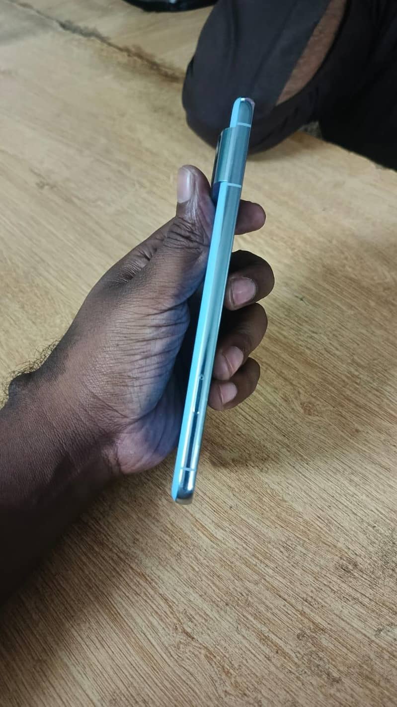 Google Pixel 8 Pro 3