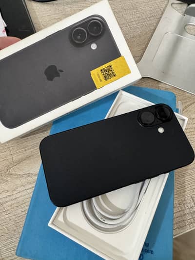 Apple iPhone 16