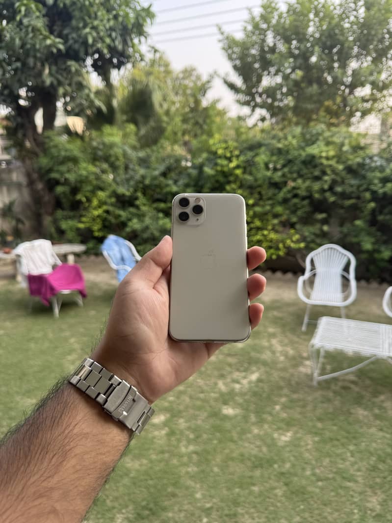 Apple iPhone 11 Pro 1