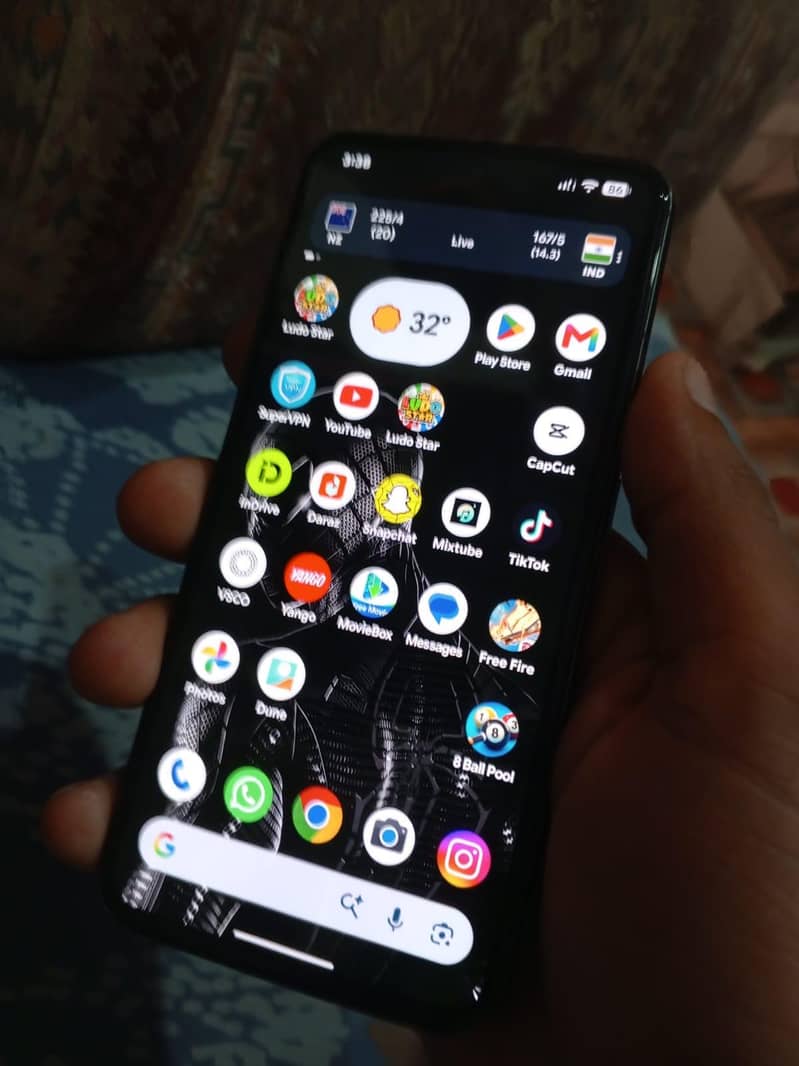 Google pixel 8 2