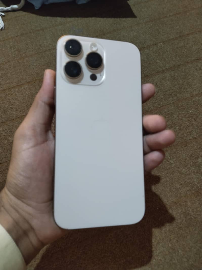 Apple iPhone 16 Pro Max JV 6