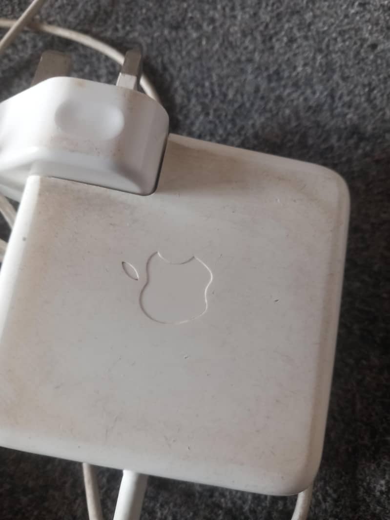 macbook pro 2