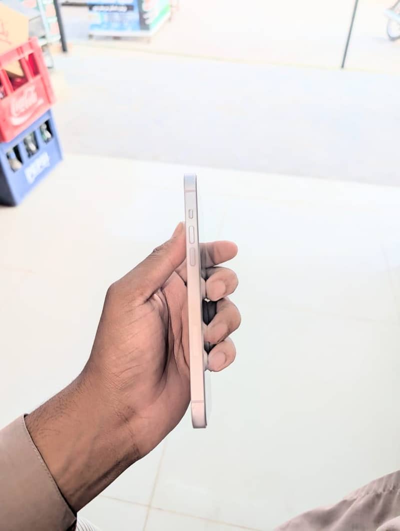 Apple iPhone 14 plus 0