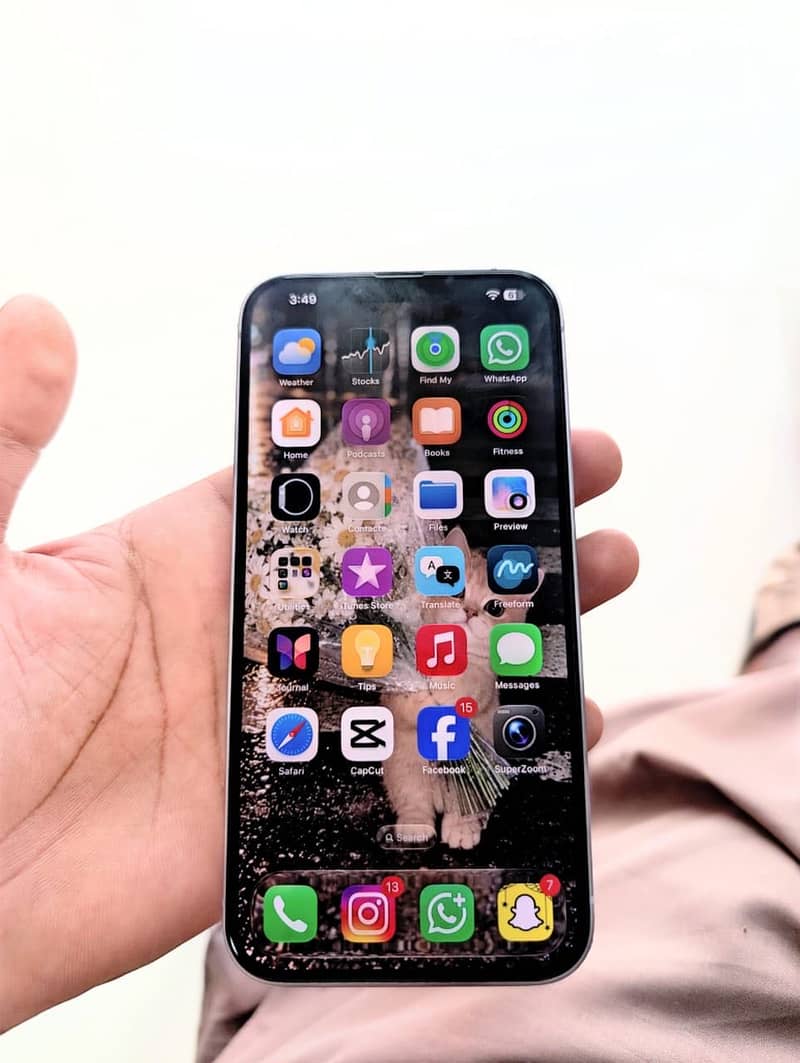 Apple iPhone 14 plus 3