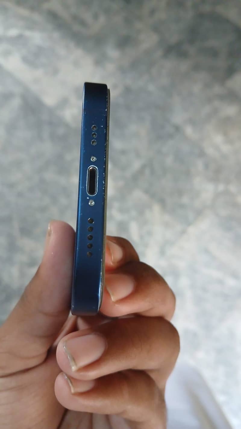 Apple iPhone 12 2