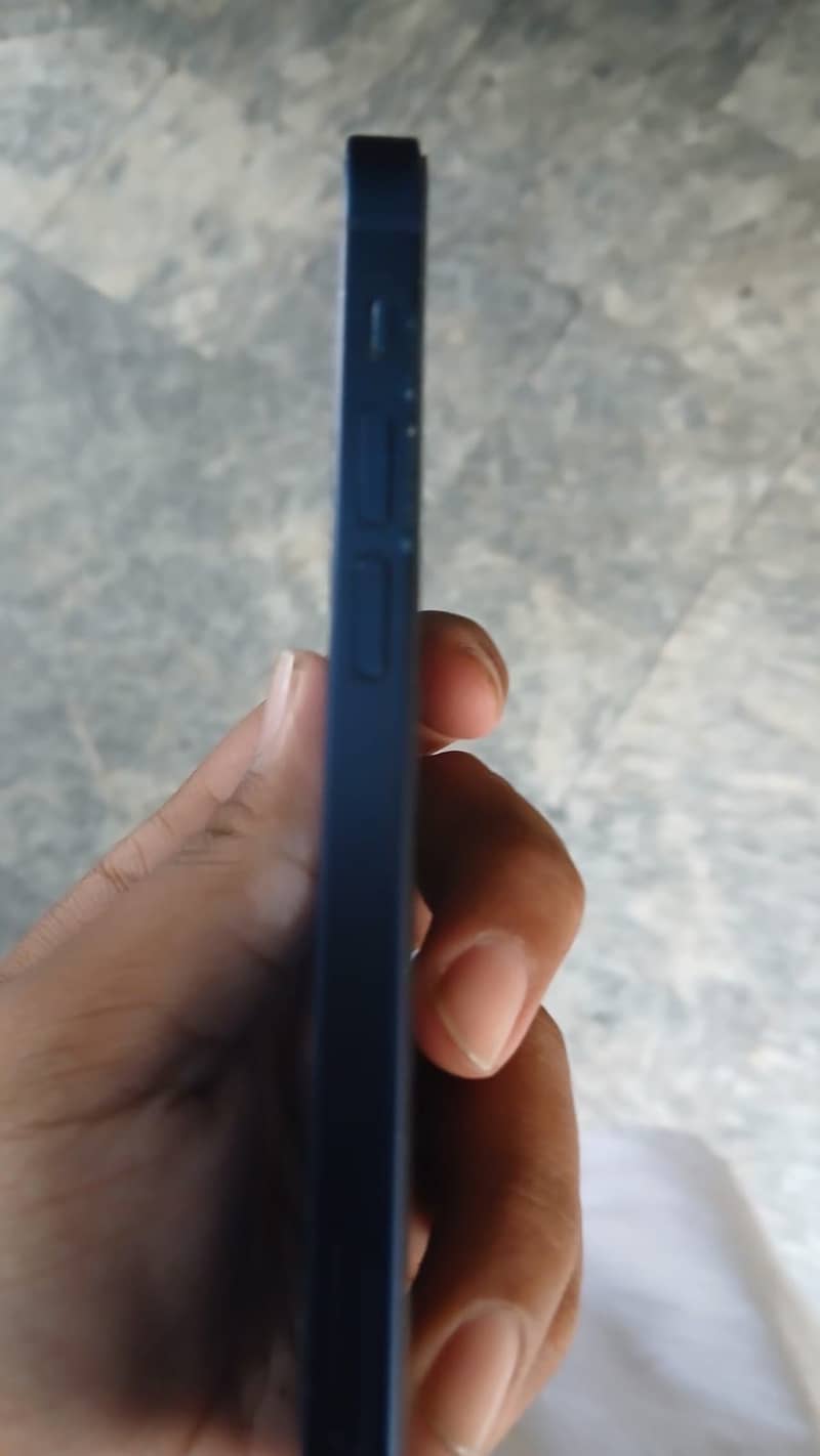 Apple iPhone 12 5