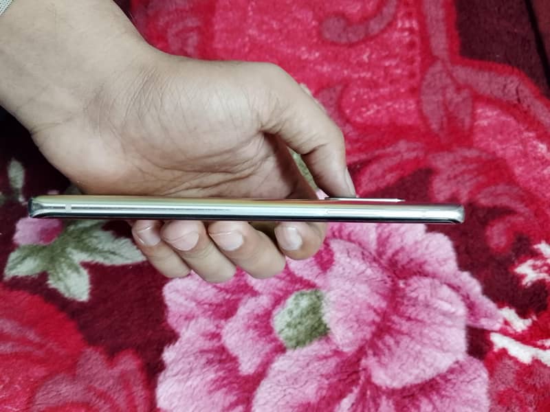 One Plus 8T 4
