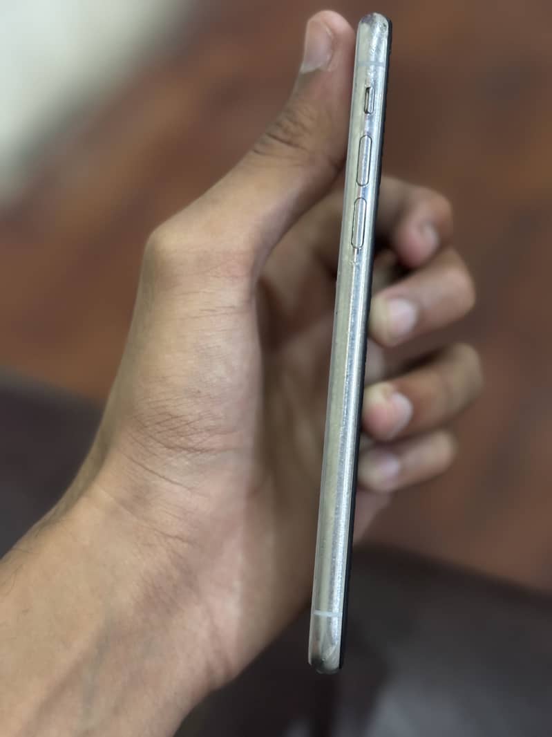 Apple iPhone X 10