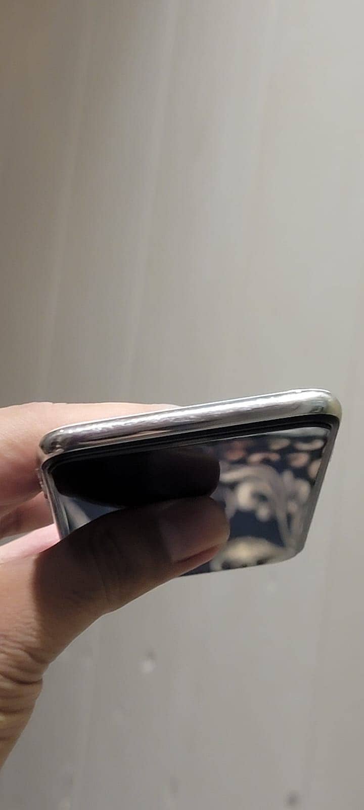Apple iPhone X 4