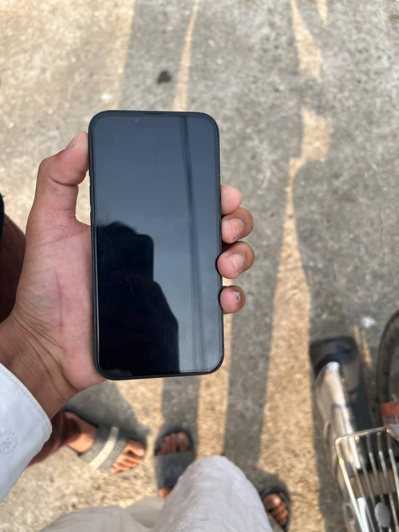 Apple iPhone 13 2