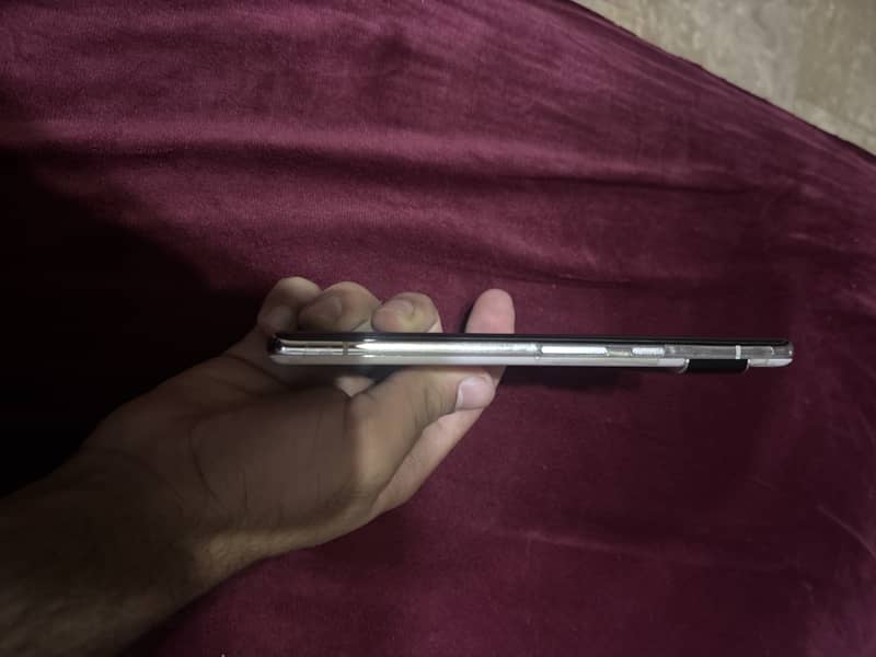 Google Pixel 6 Pro with box 1