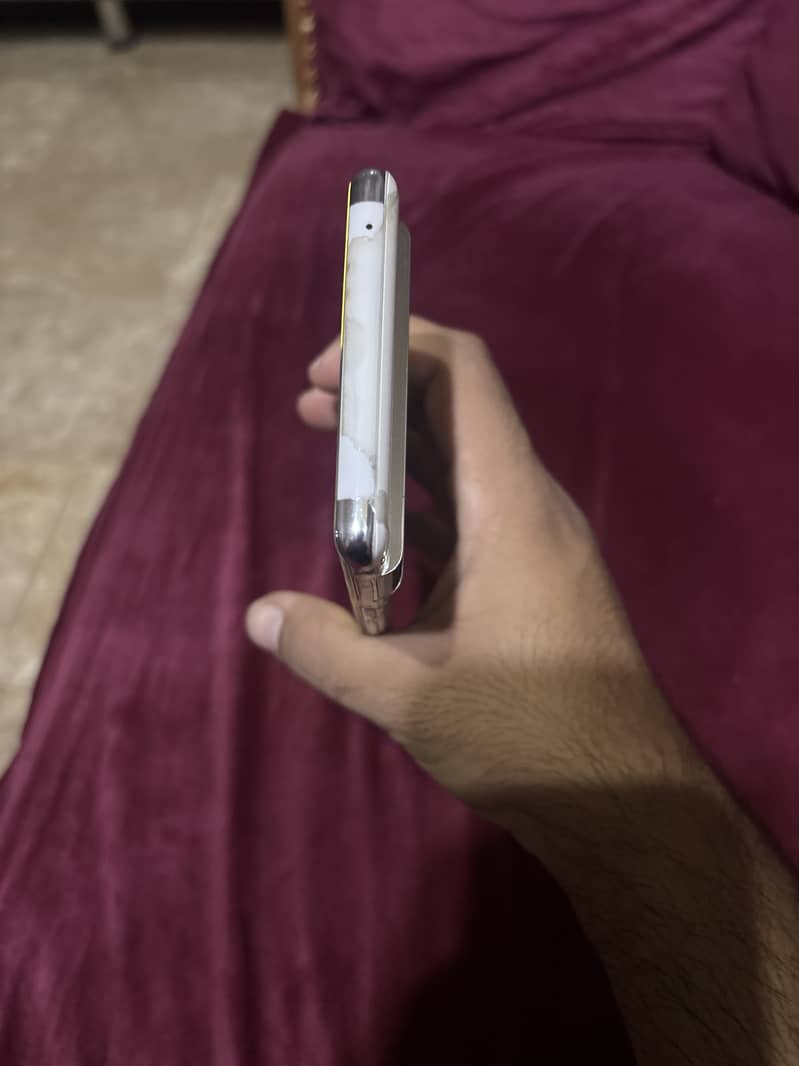 Google Pixel 6 Pro with box 2