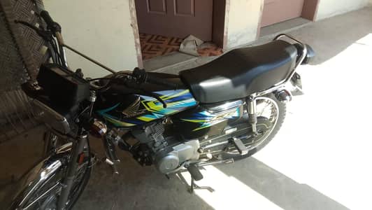 Honda CG 125 2025 Model for Sale – Excellent Condition