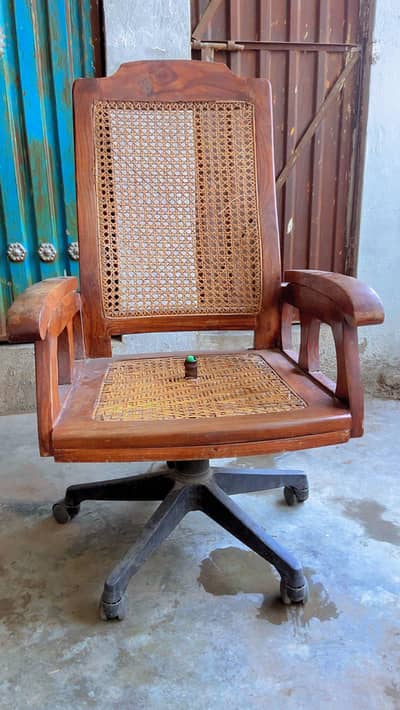 Revolving Chairs | Used Office Furniture. | serious buyers contact