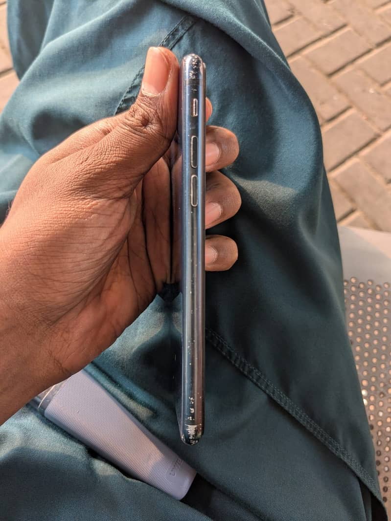 Apple iPhone SE 3 1