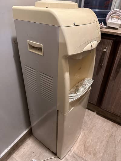 WATER DISPENSER FOR SALE