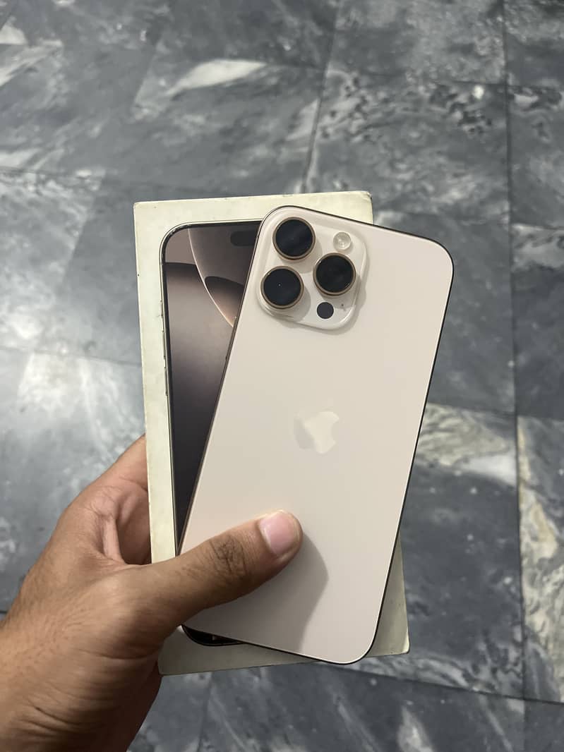 Apple iPhone 16 Pro Max 0