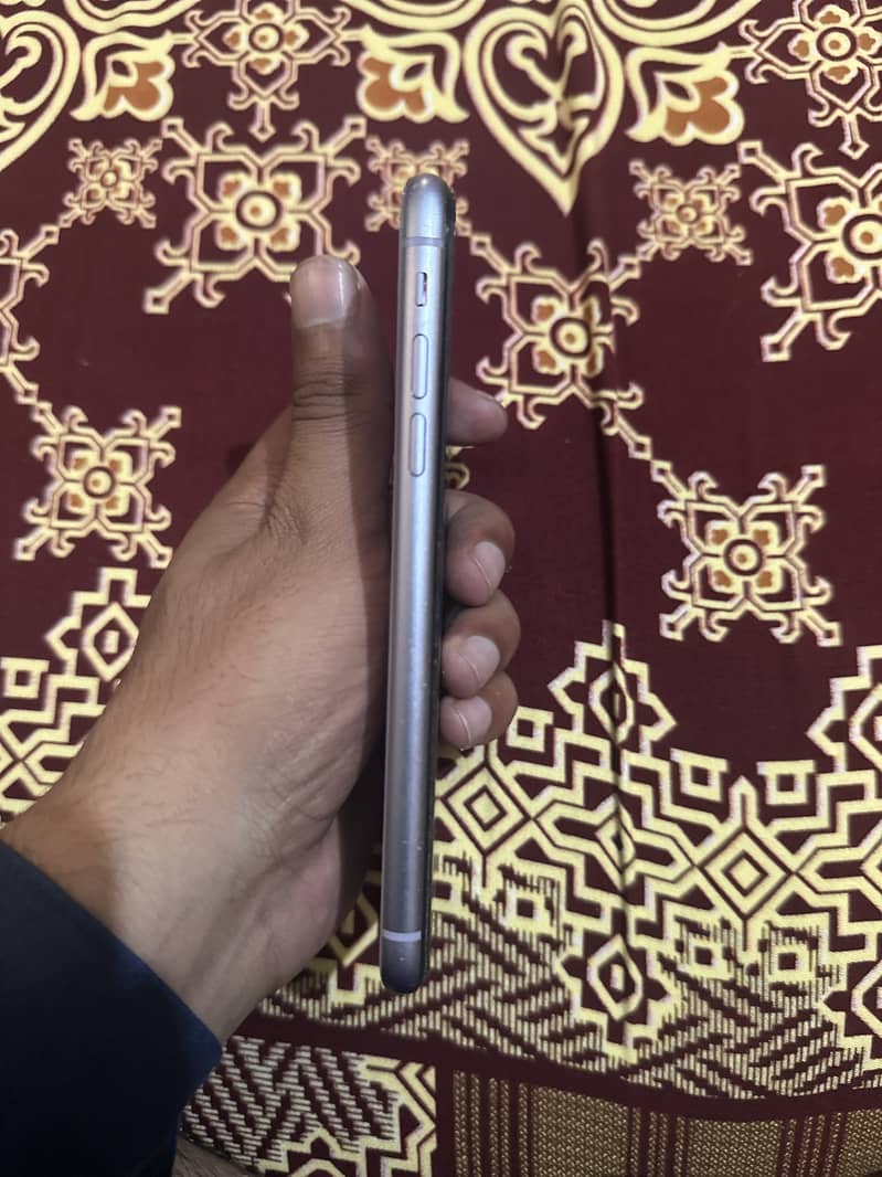 Apple iPhone 11 6
