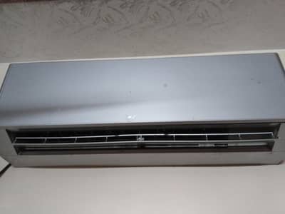 Used AC in Working Condition