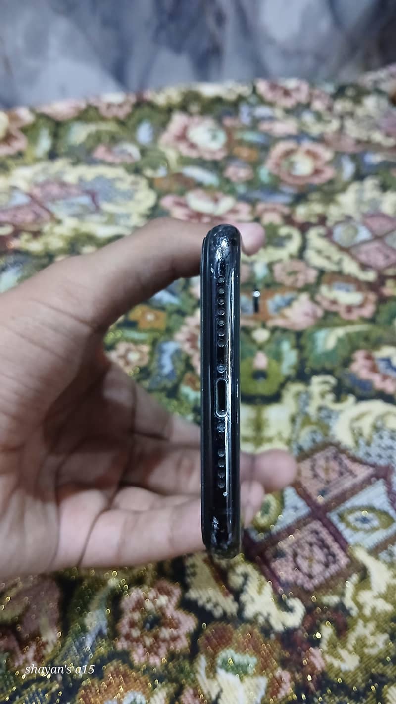 Apple iPhone XS Max 2