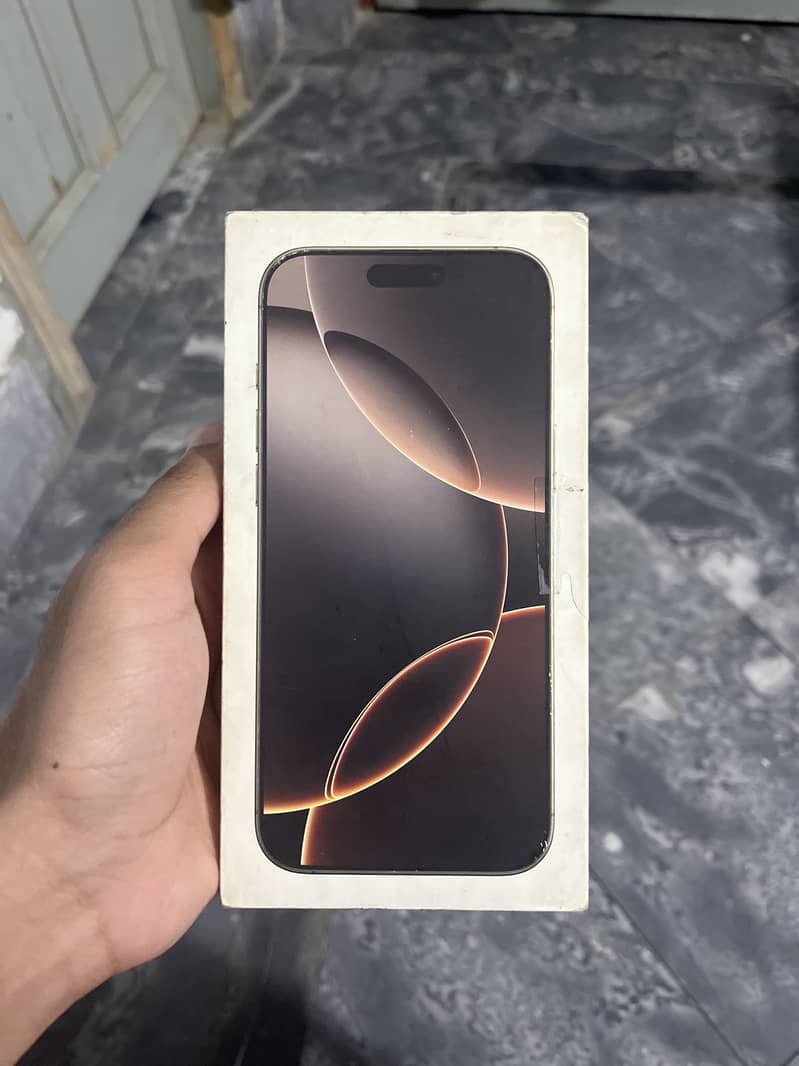Apple iPhone 16 Pro Max 3