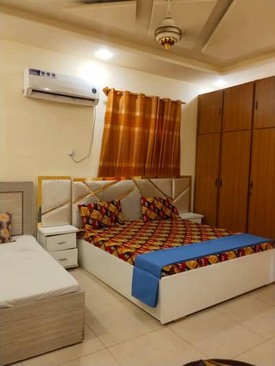 Karachi Guest house couple and family AC wala room available ha