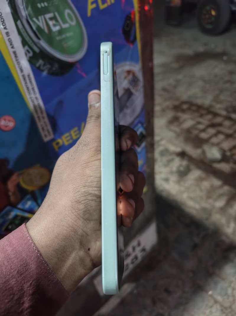 Samsung Mobile A16 10