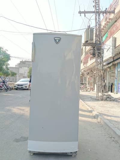 Vertical Deep Freezer Genuine condition (0321/0807777)