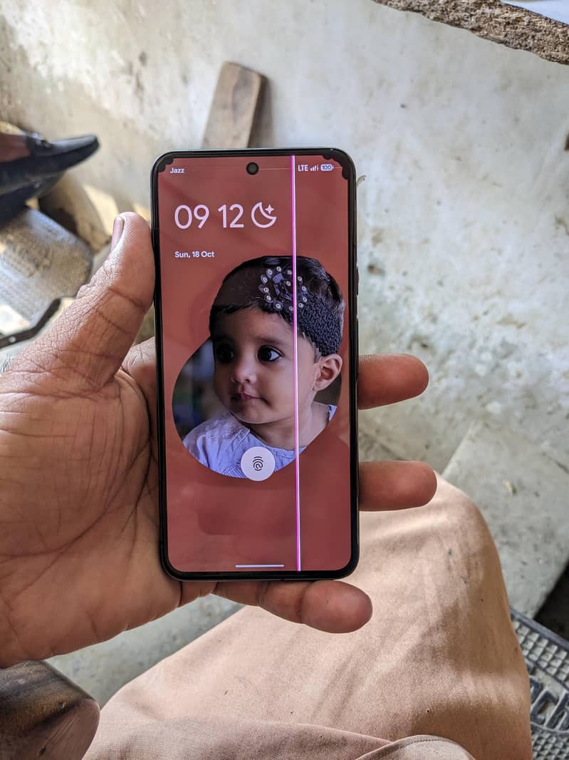 Google Pixel 8 5