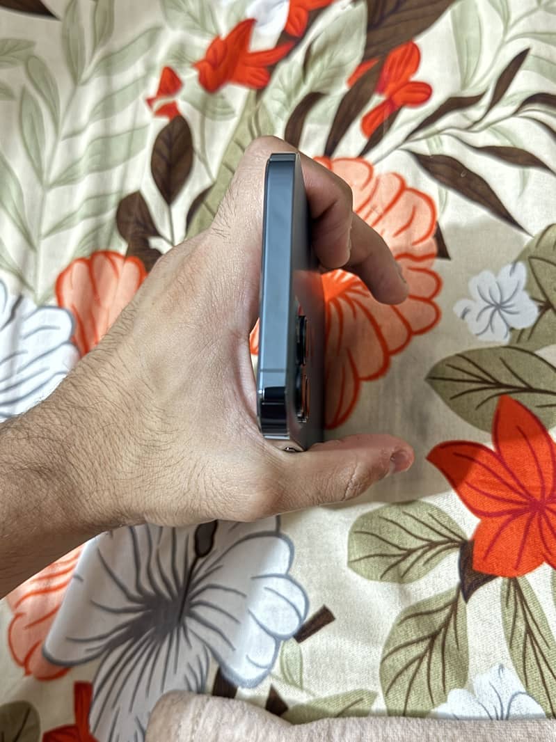 Apple iPhone 12 Pro Max 5