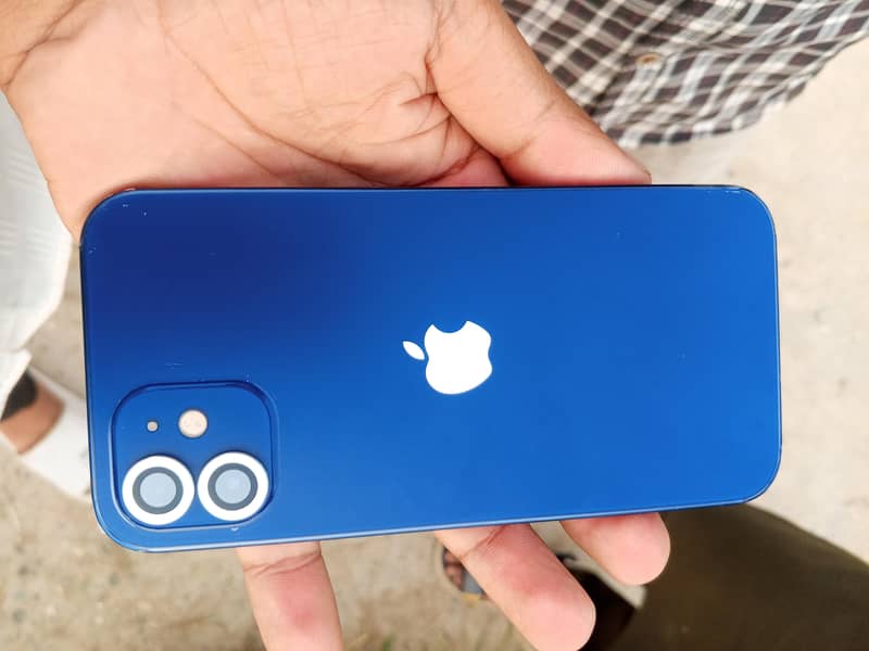 Apple iPhone 12 7