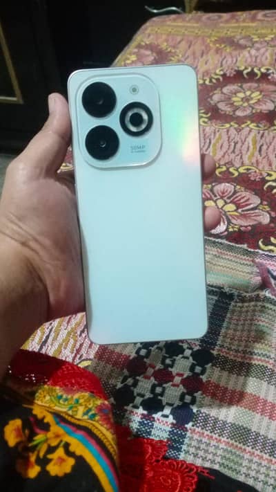 Infinix Smart 8 Pro
