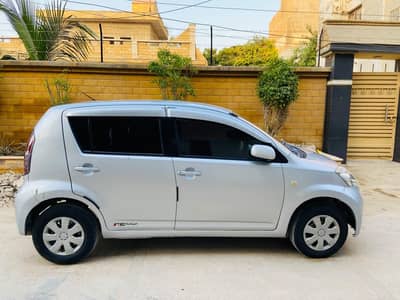 Toyota Passo sofa seats