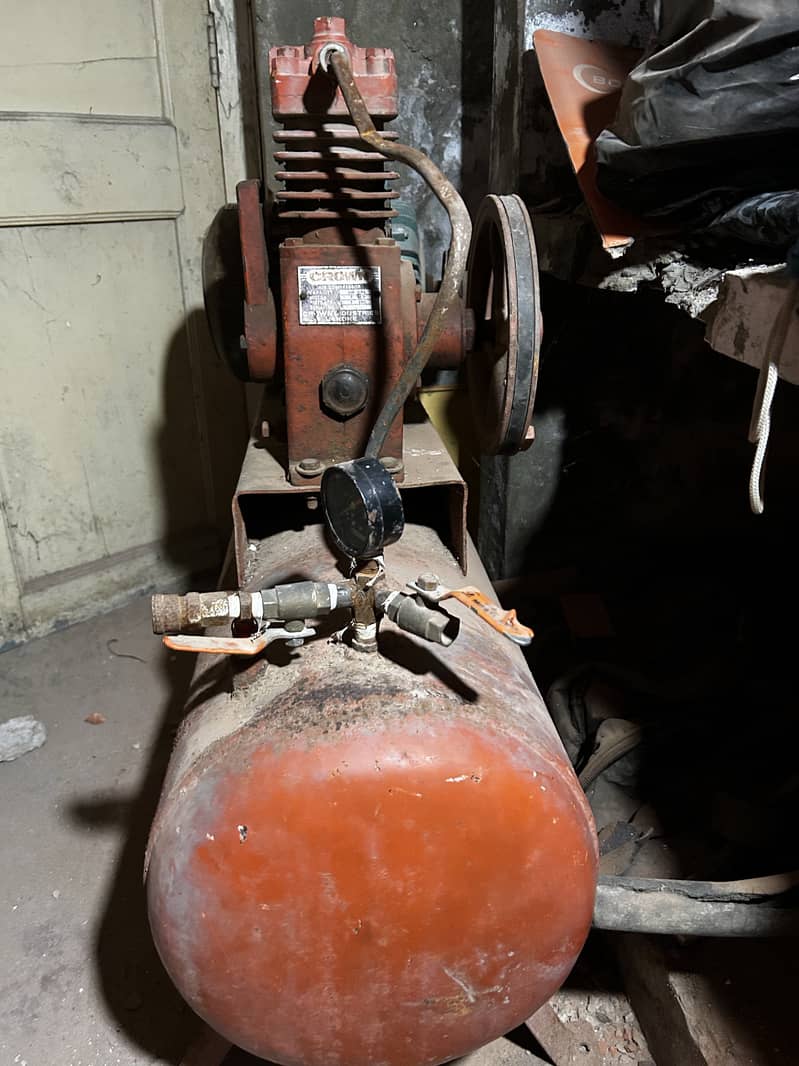 Negotiable Crown Air Compressor 1