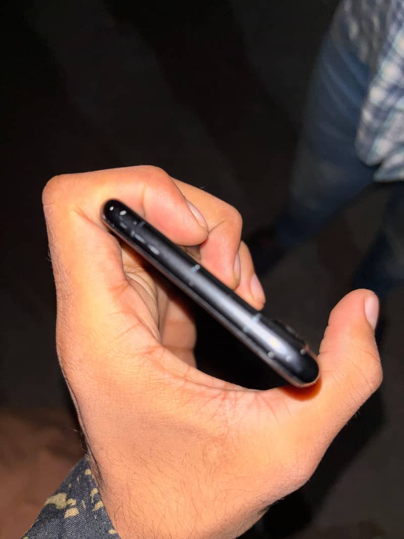 Apple iPhone 7 3