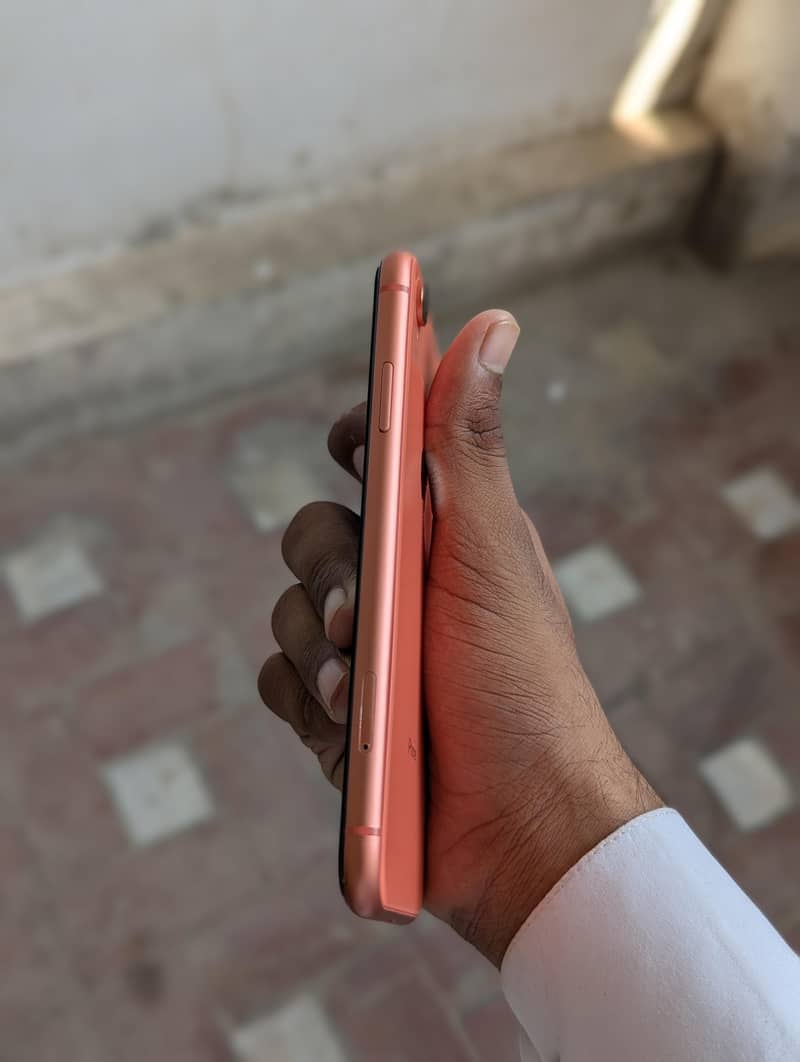 Apple iPhone XR 2