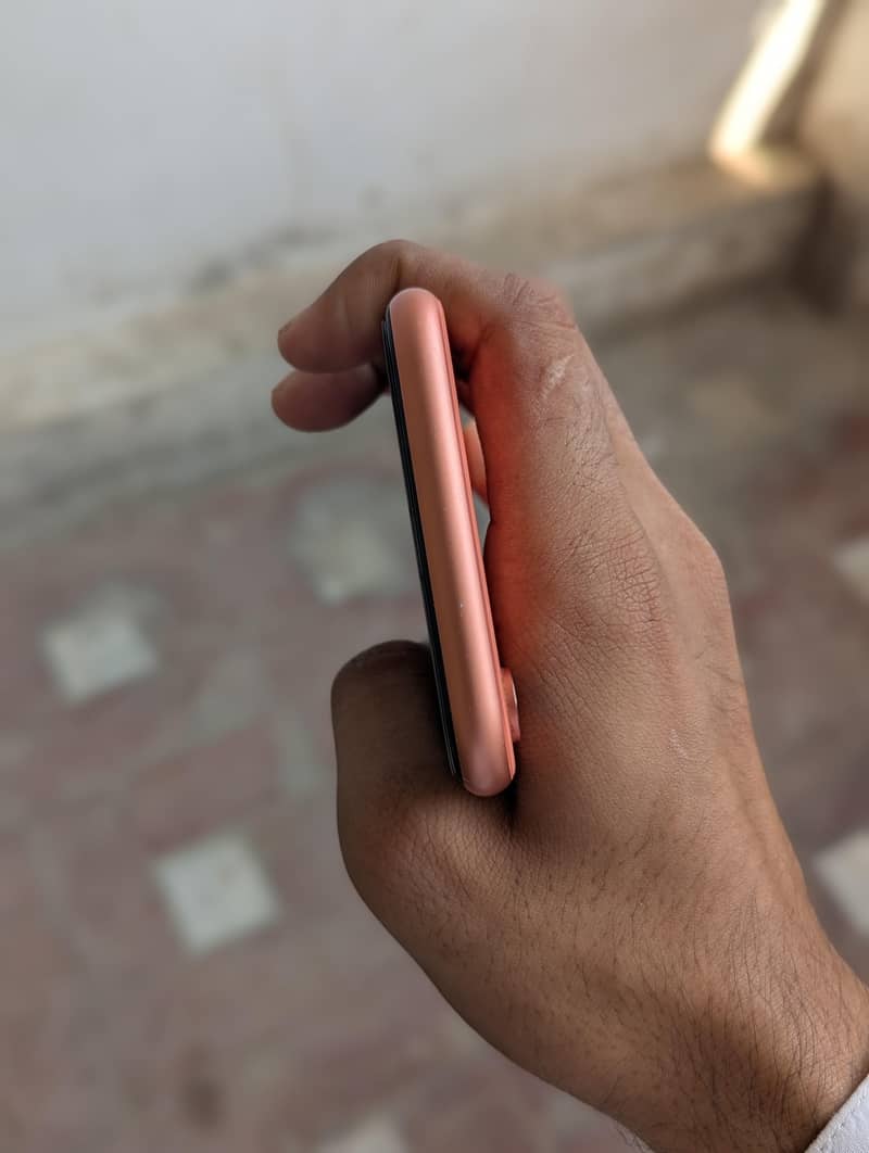 Apple iPhone XR 5