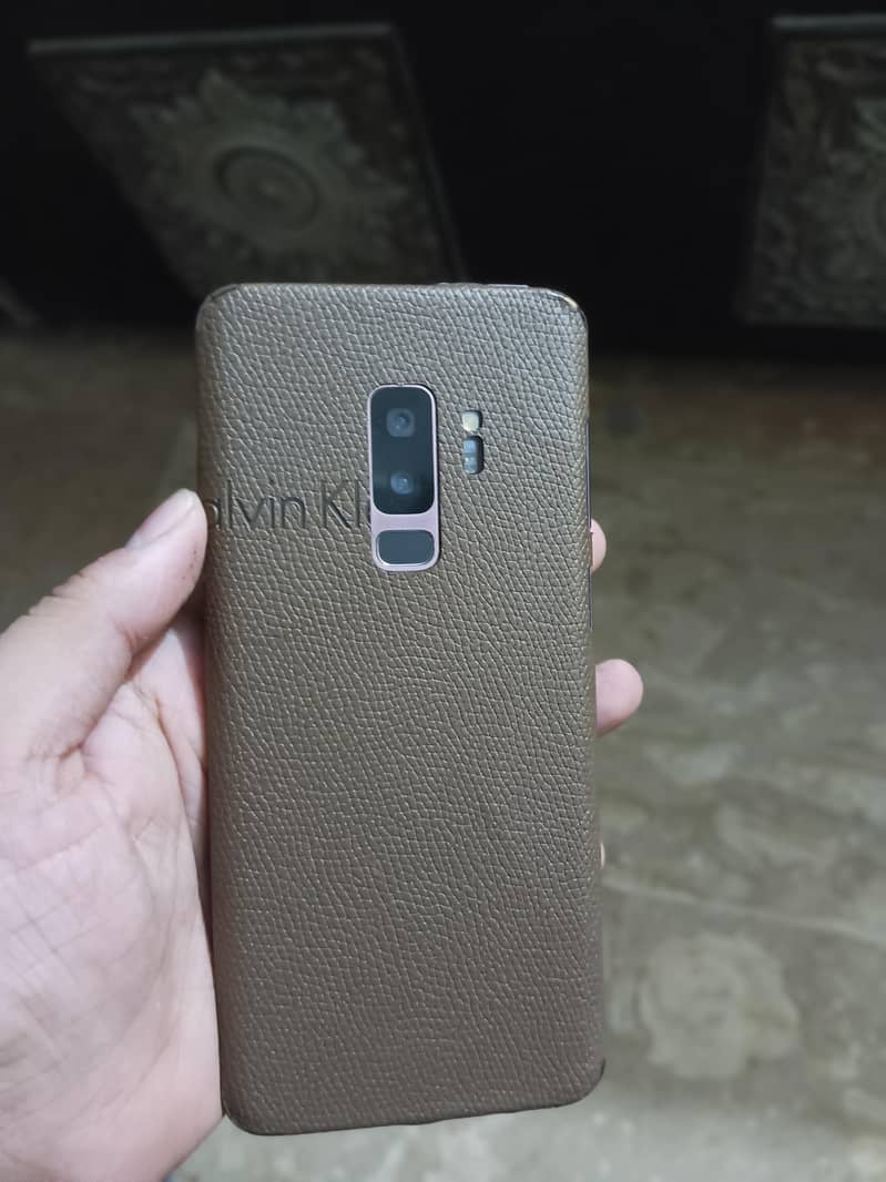 Samsung Mobile S9 Plus 1