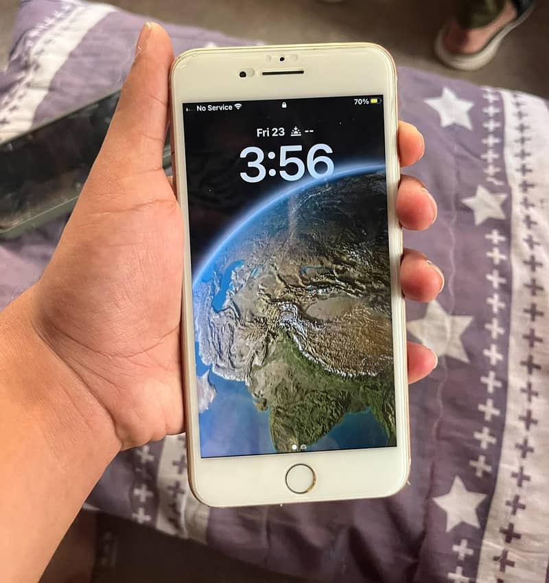 Apple iPhone 8 Plus 5