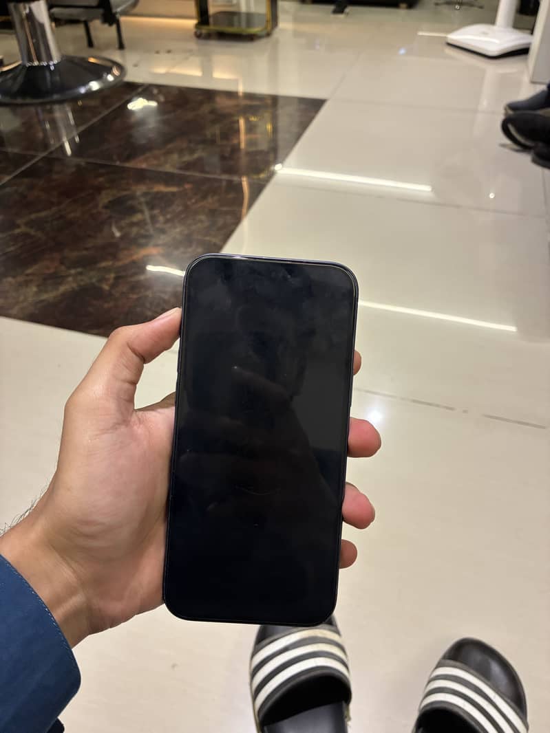 Apple iPhone 17 Pro Max 2